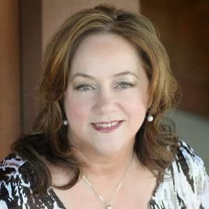 Meet your Posher, Lorraine